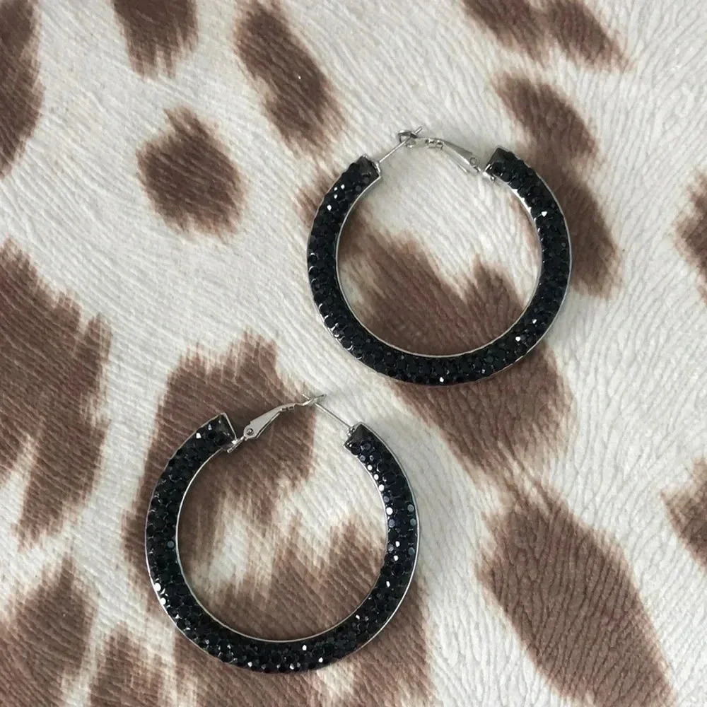 Black Rhinstone Earrings
